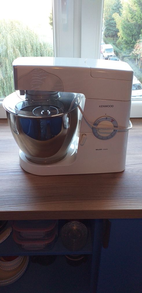 Sprzedam robot "kenwood"