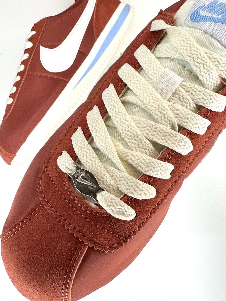 Кроссовки Nike НОВЫЕ - заводской брак
