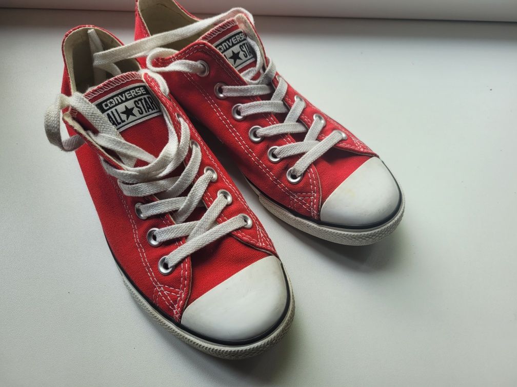 Czerwone Converse r. 38