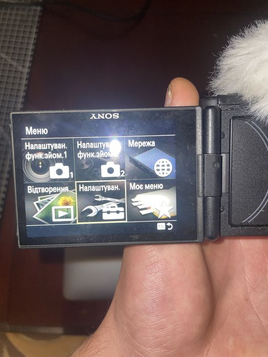 Sony zv-1 стан ідеальний все працює добре знімає супер.ннннннннннннннн