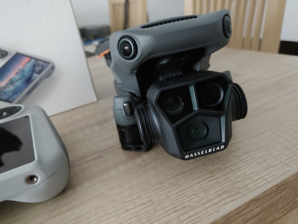 Mavic 3 PRO + Dji RC stan jak nowy