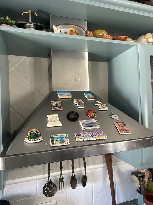 cozinha completa com eletrodomésticos