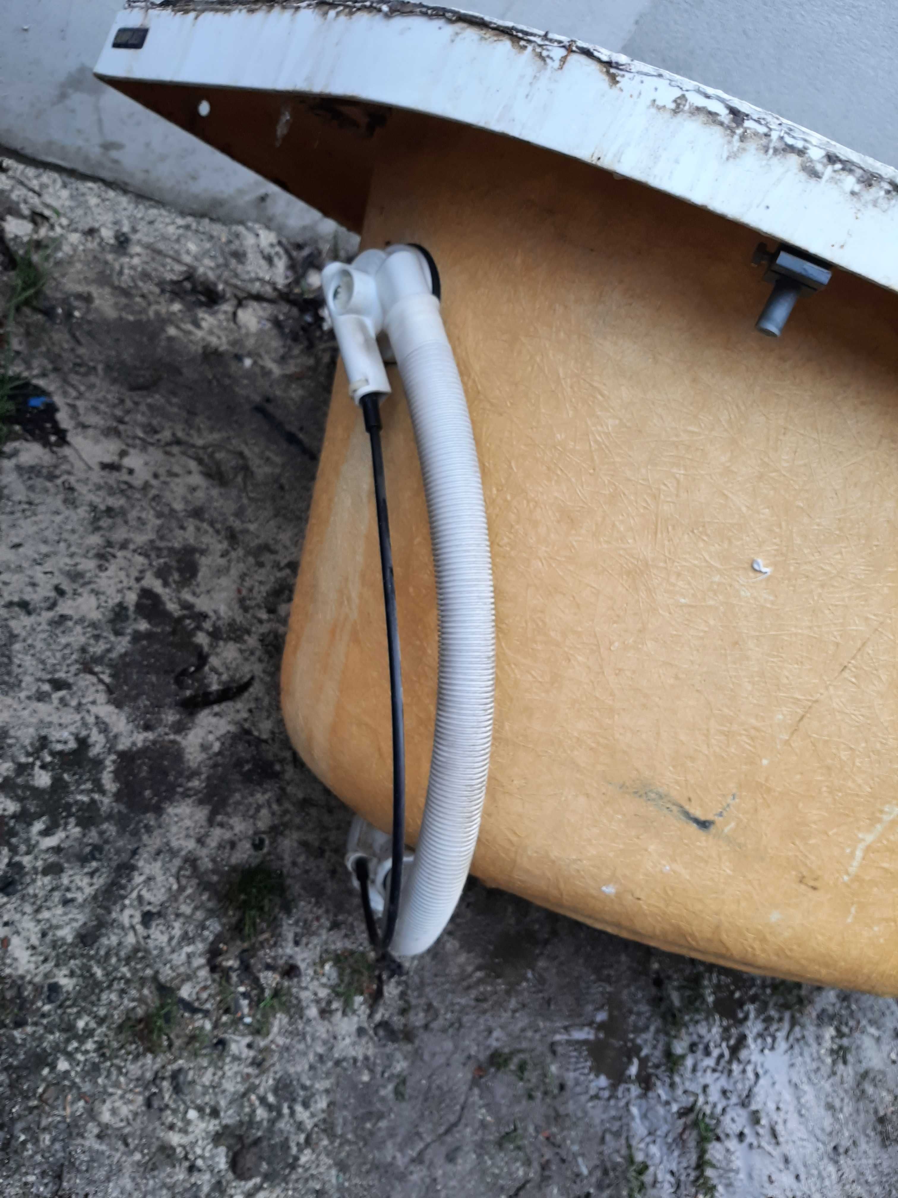 Wanna asymetryczna prawa akrylowa 90x140  Samplast + syfon zadbana