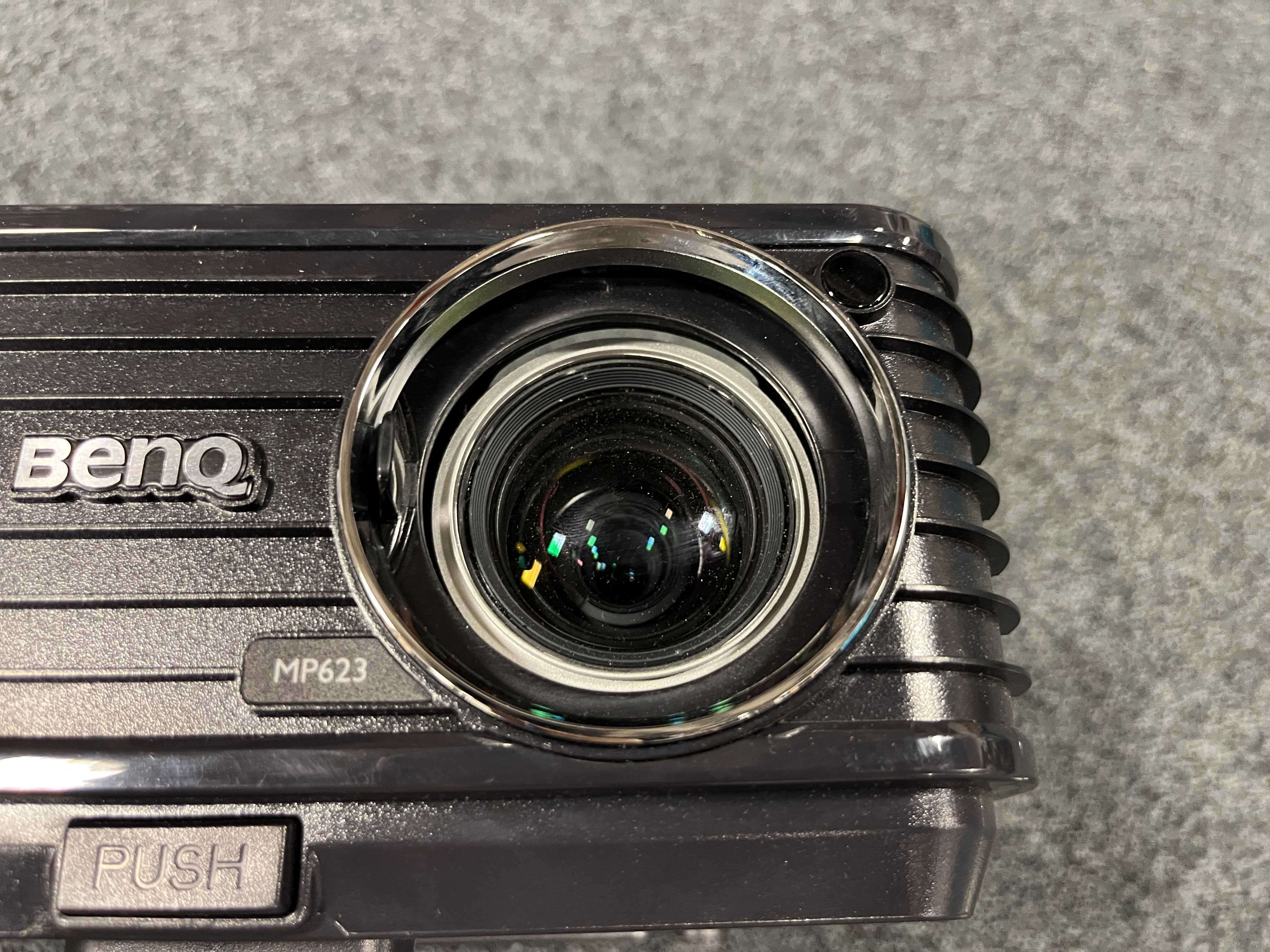 Projektor multimedialny BenQ MP623