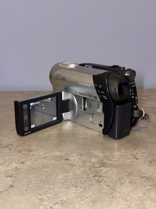 Відеокамера Sony Handycam