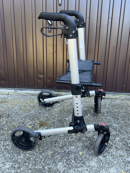 Sprzedam lekki aluminiowy chodzik/pchacz: firmy ROLLATOR