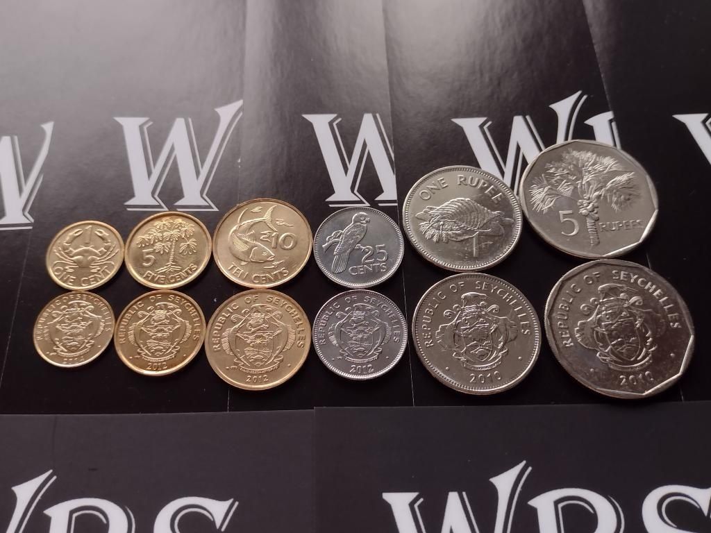Продам монеты со всего мира UNC