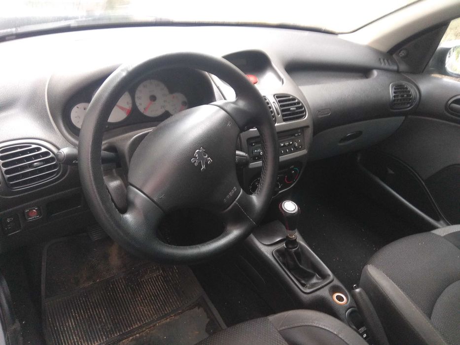 Peugeot 206 sw 850€