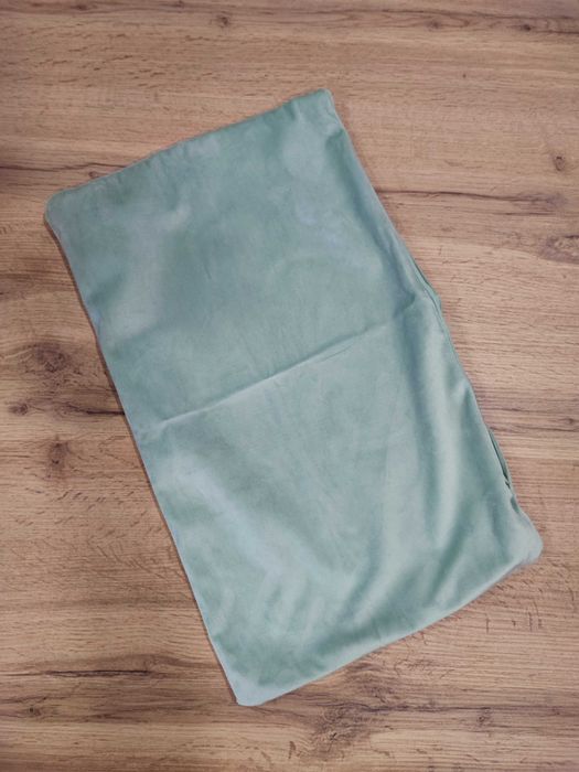 2 capas decorativas para almofada. Novas. Tamanhos 45x45 e 30x50