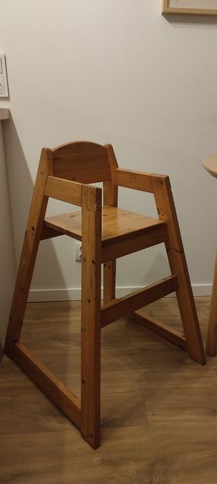 Krzesełko drewniane dla dziecka