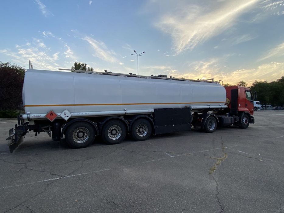 Цистерна напівпричіп/Цистерна