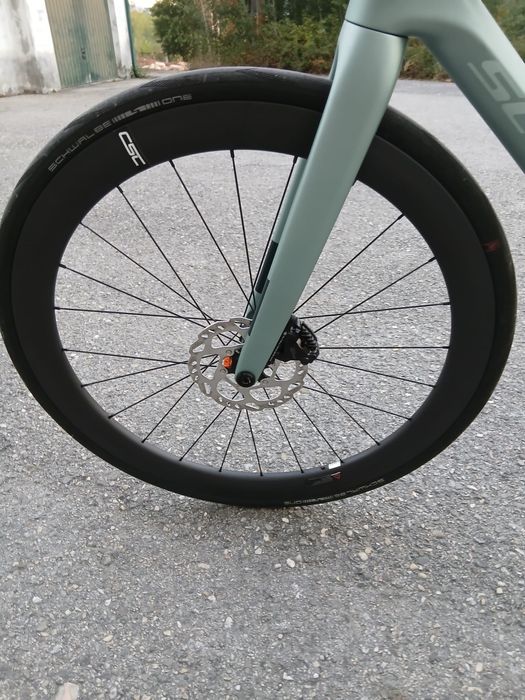 Rodas de estrada carbono.