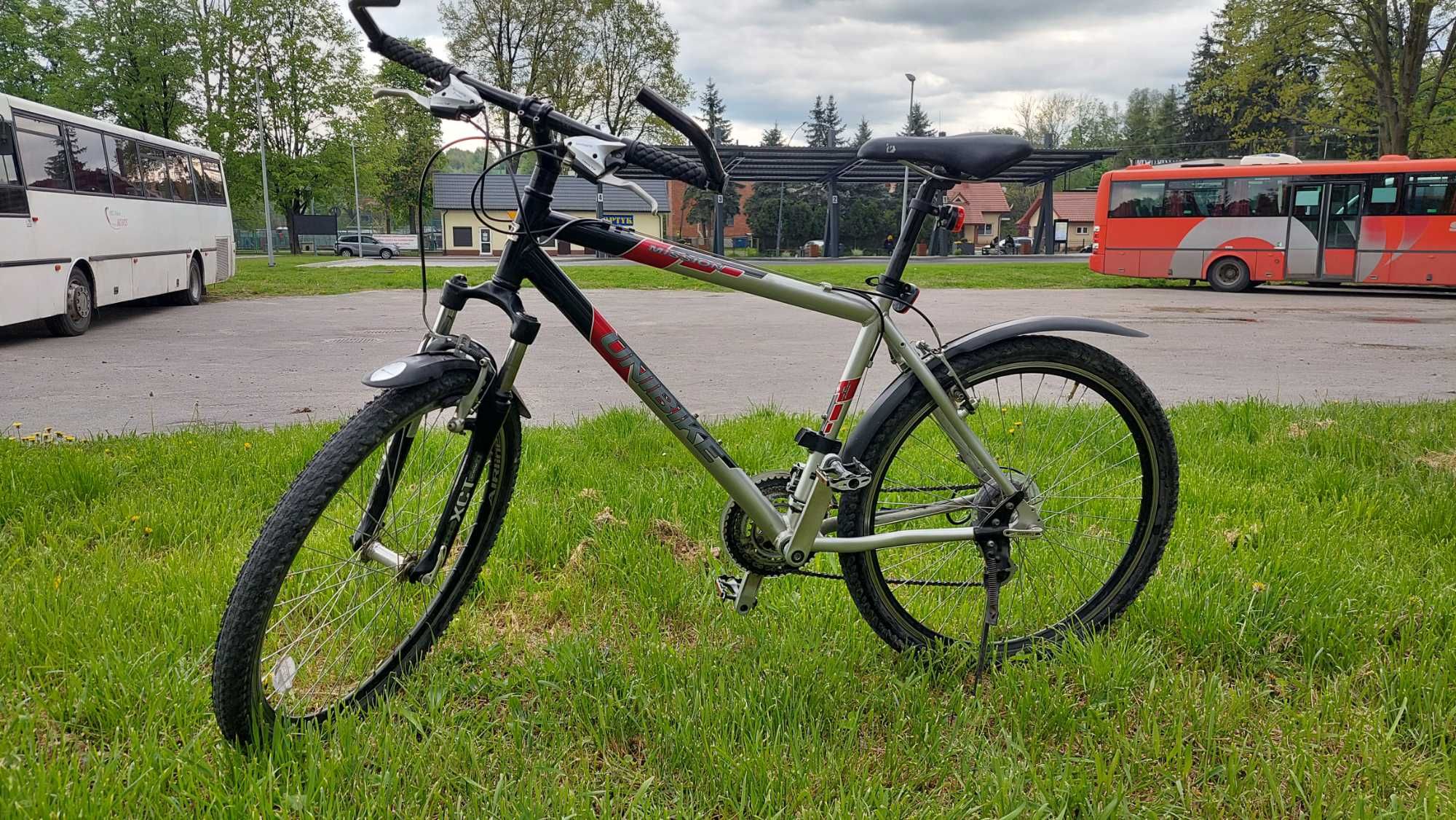 Rower górski UNIBIKE MISSION rama 19" koła 28 "