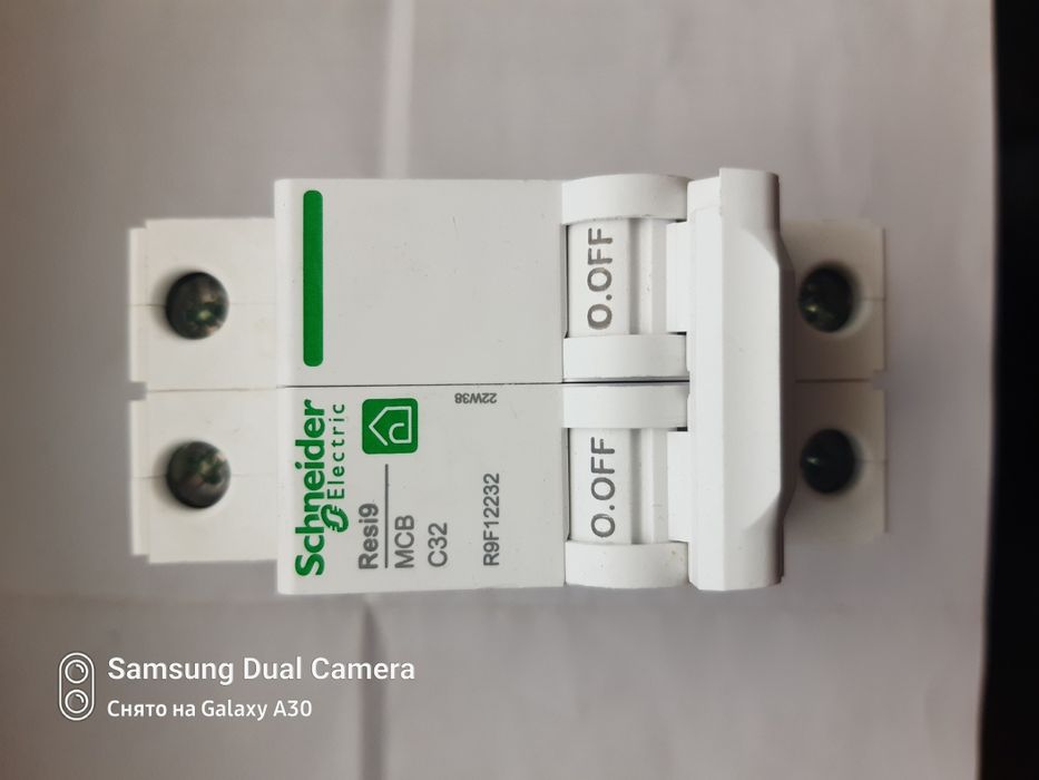 Продам Автоматический выключатель С 32