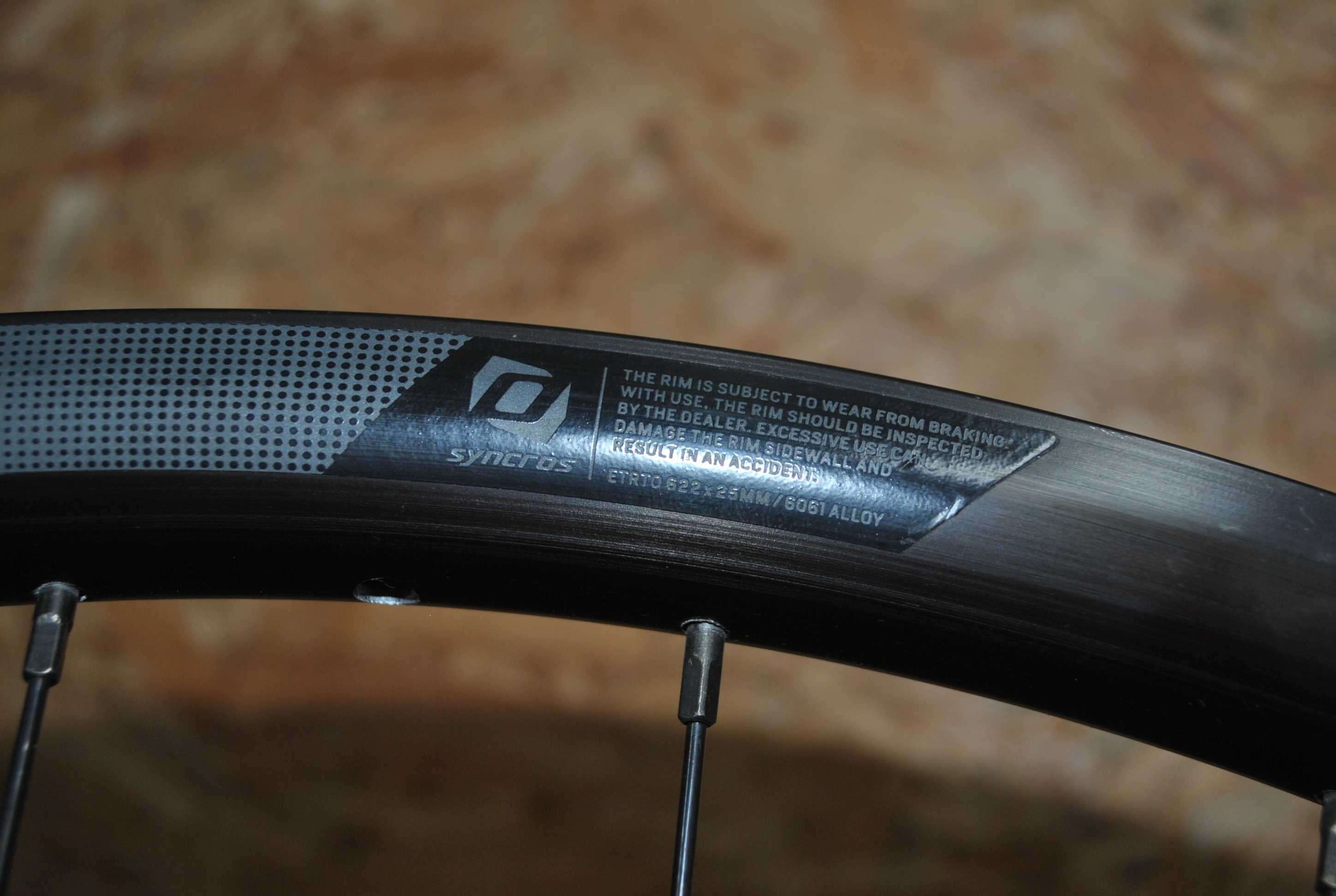 Idealne Koło przód Scott Syncros  Race X25S 622x25 disc 12x100, Enduro