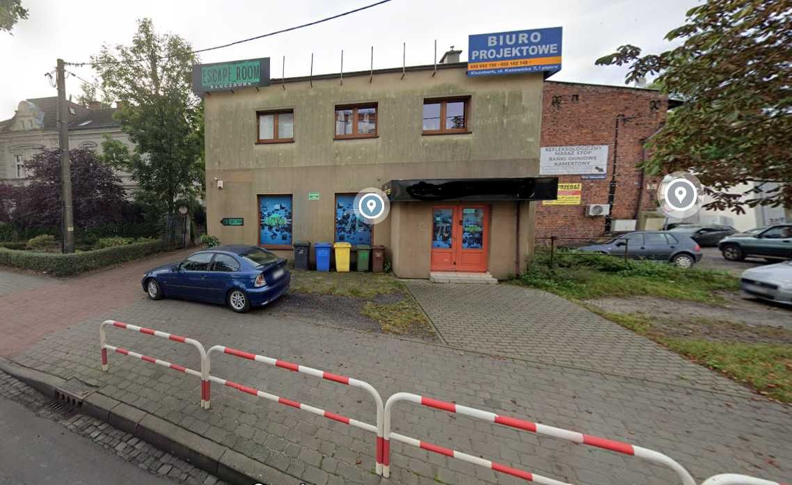 Łatwo trafić i zaparkować auto. ul. Katowicka 7