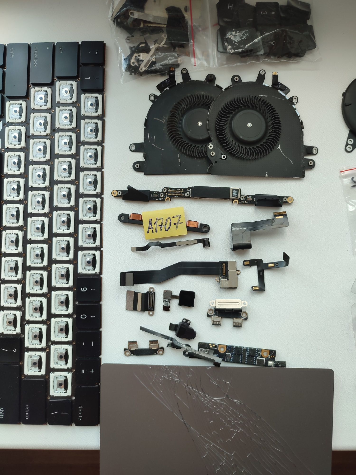 Macbook air A1932 A2179 A1708 A2159 A1707 A1990 А1534 A1989