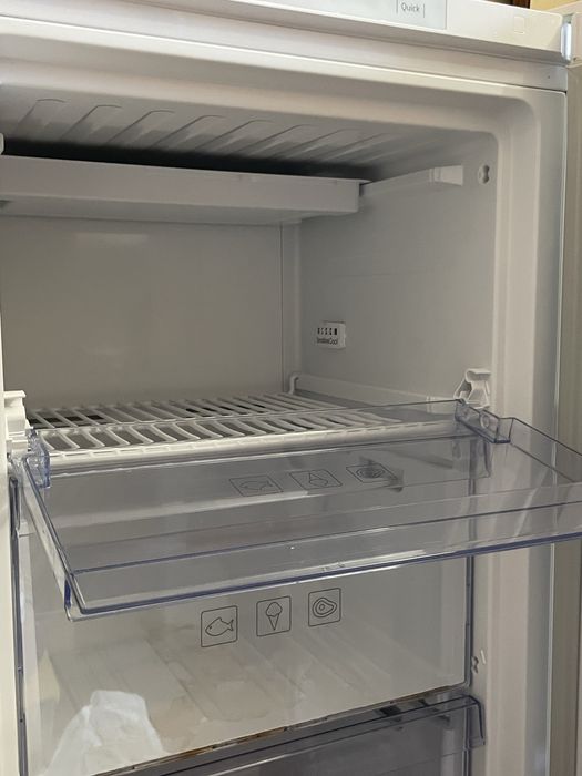 Морозильна камера Beko