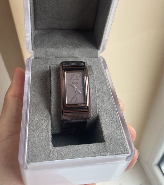 Годинник DKNY оригінал б/у