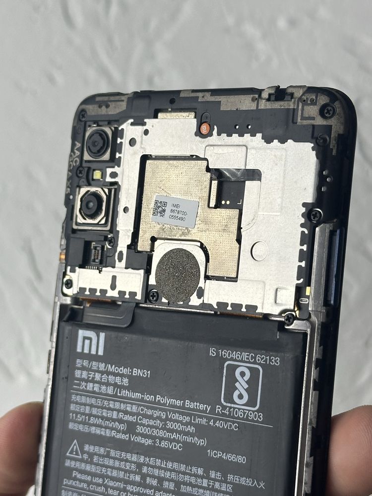 Redmi S2  3/32 gb працює!