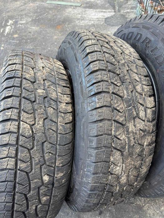 Pneus e Jantes 255-75-R17 nissan NAVARA