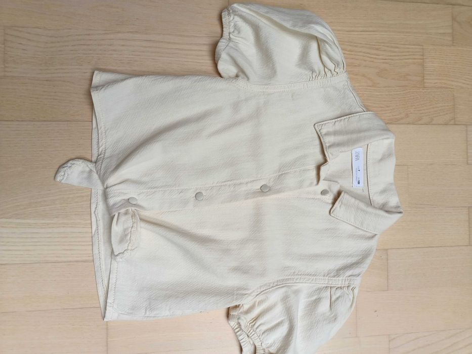 Bluzka z krótkim rękawem marki Zara rozm 122 cm.