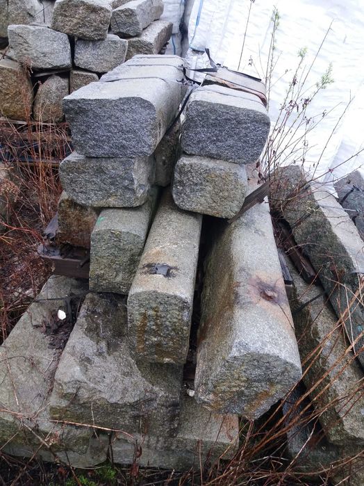 Stare schody granitowe kamienne ,płyty granitowe starobruk Stare Lampy