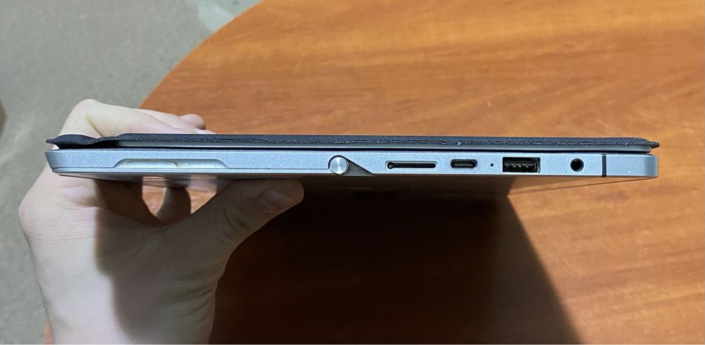 Ноутбук HP Elite x2 12"/ 8Gb RAM/256GB SSD/ i5-7300! N2508