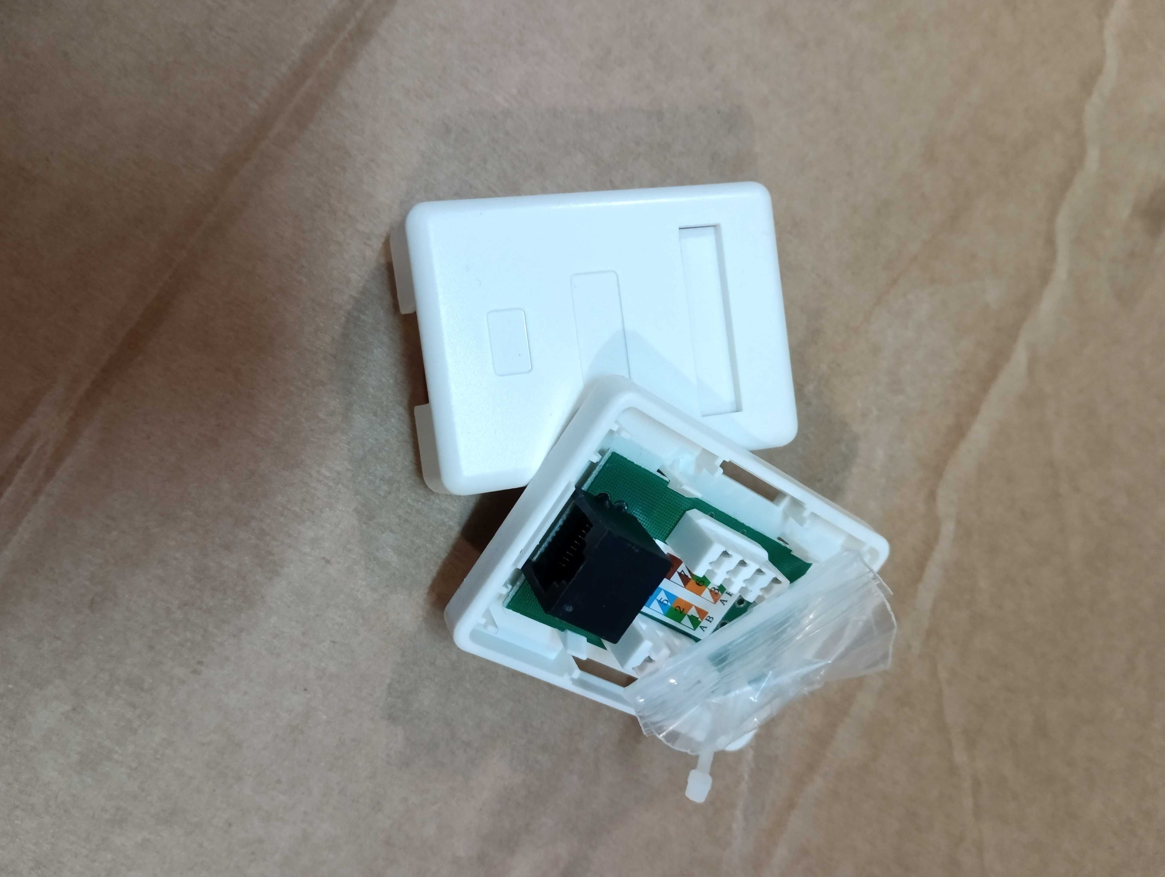 Розетка настенная с модулем RJ45 и без модуля
