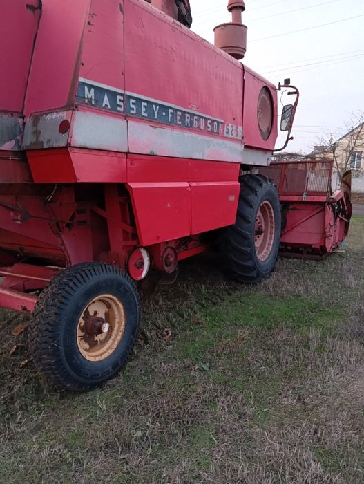 Продам комбайн зернозбиральний та іншу С/Г техніку