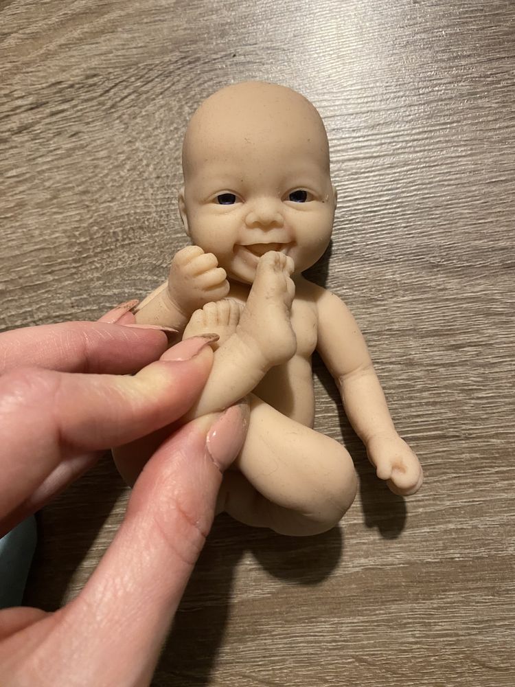 Mini lalka reborn silikon dziecko bobas