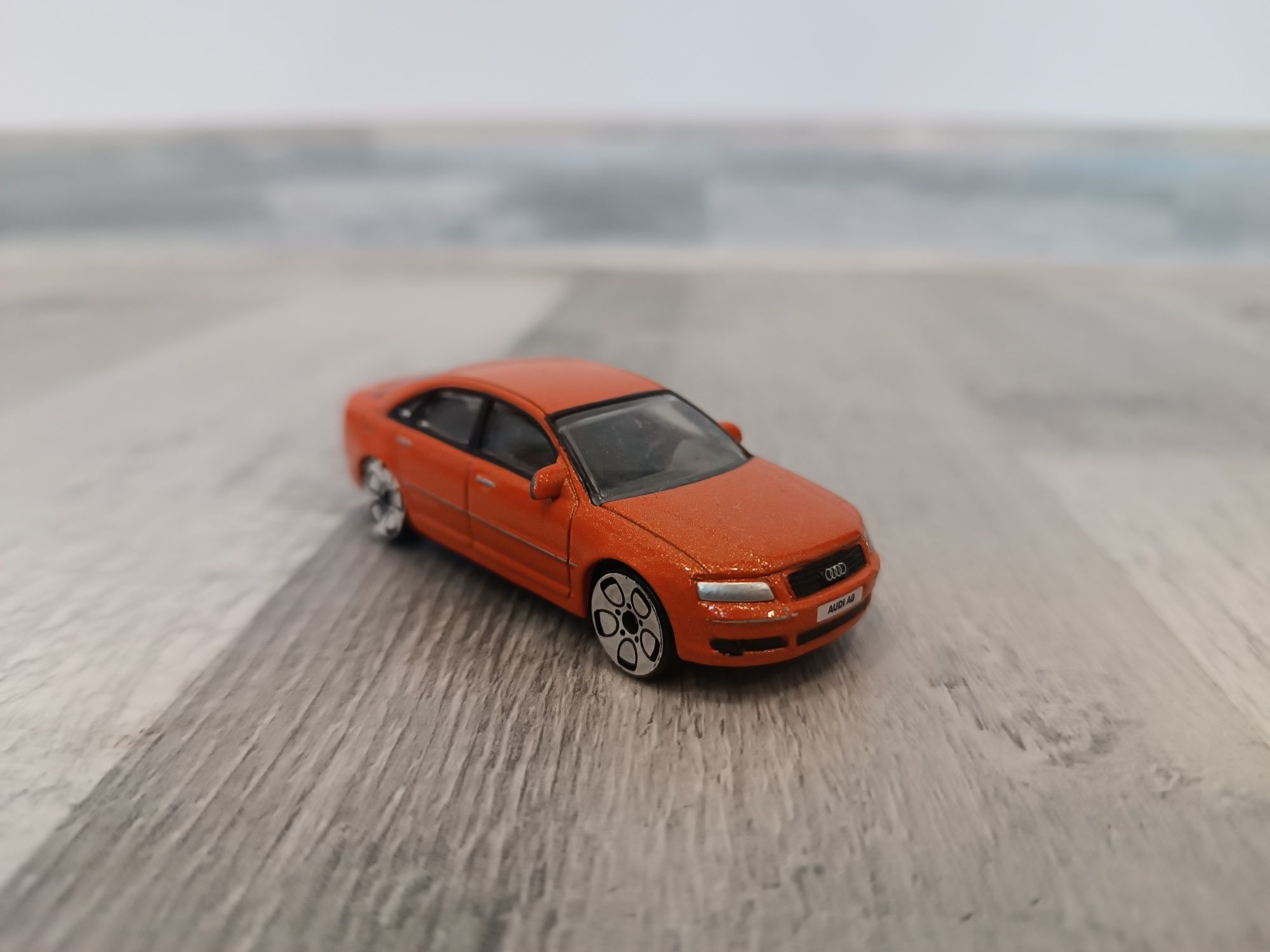 Audi a8 realtoy pomarańczowy