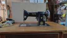 Máquina de costura antiga Oliva