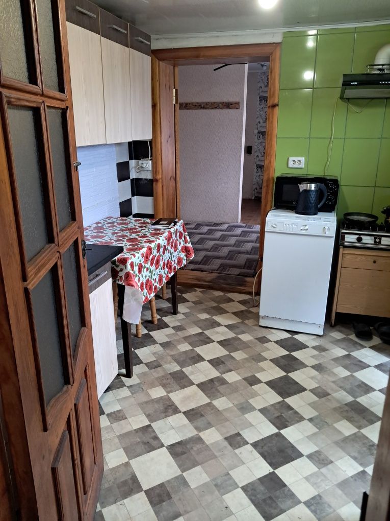 Продаж частини будинку.
