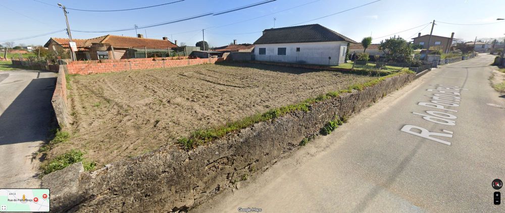 Venda de Terreno Rústico com Possibilidade de Construção