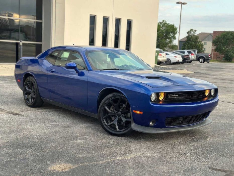 Dodge Challenger SXT      2019