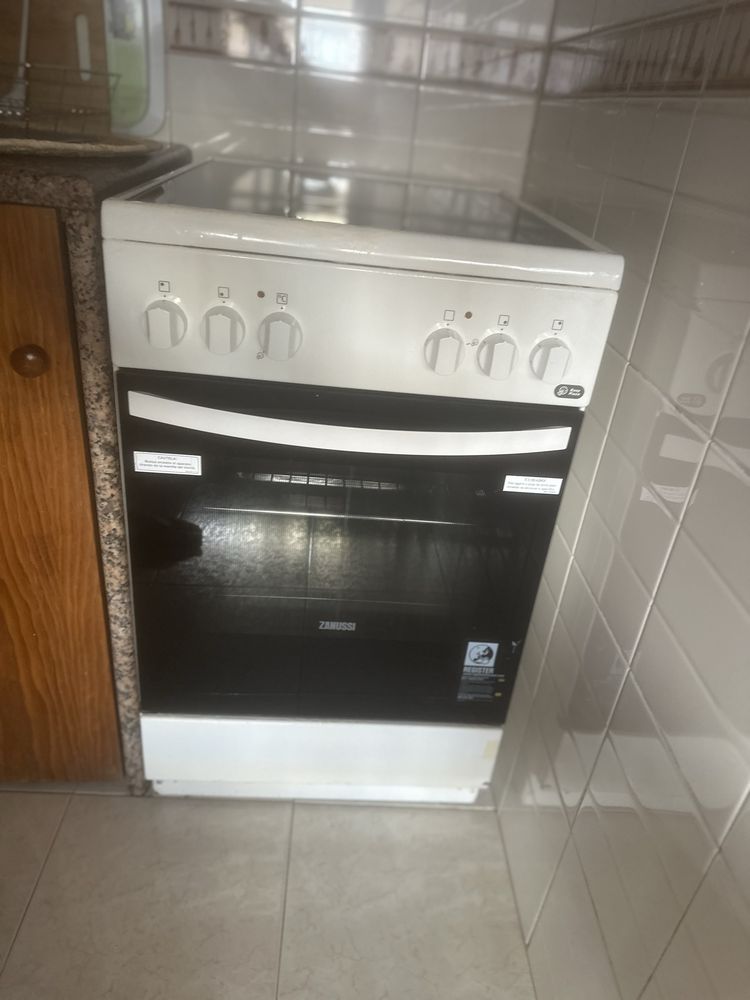 Forno Eletrico Zanussi