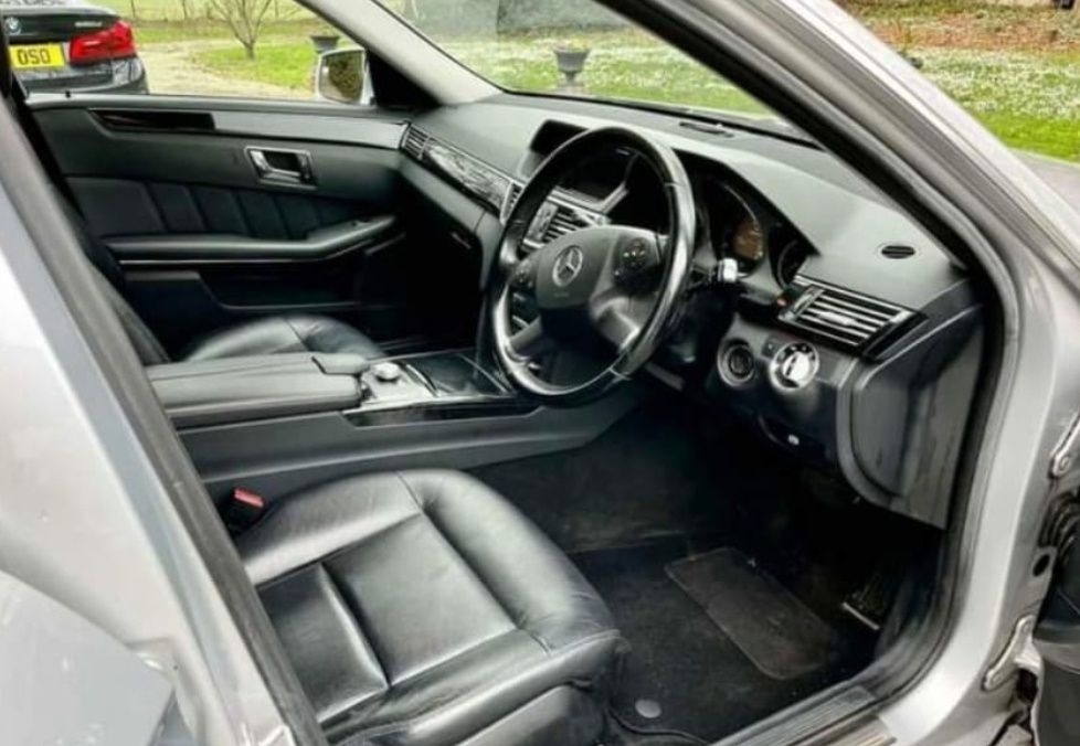 Karoseria Mercedes w212 E-class C775 Srebrna Maska Zderzak Błotnik Drz