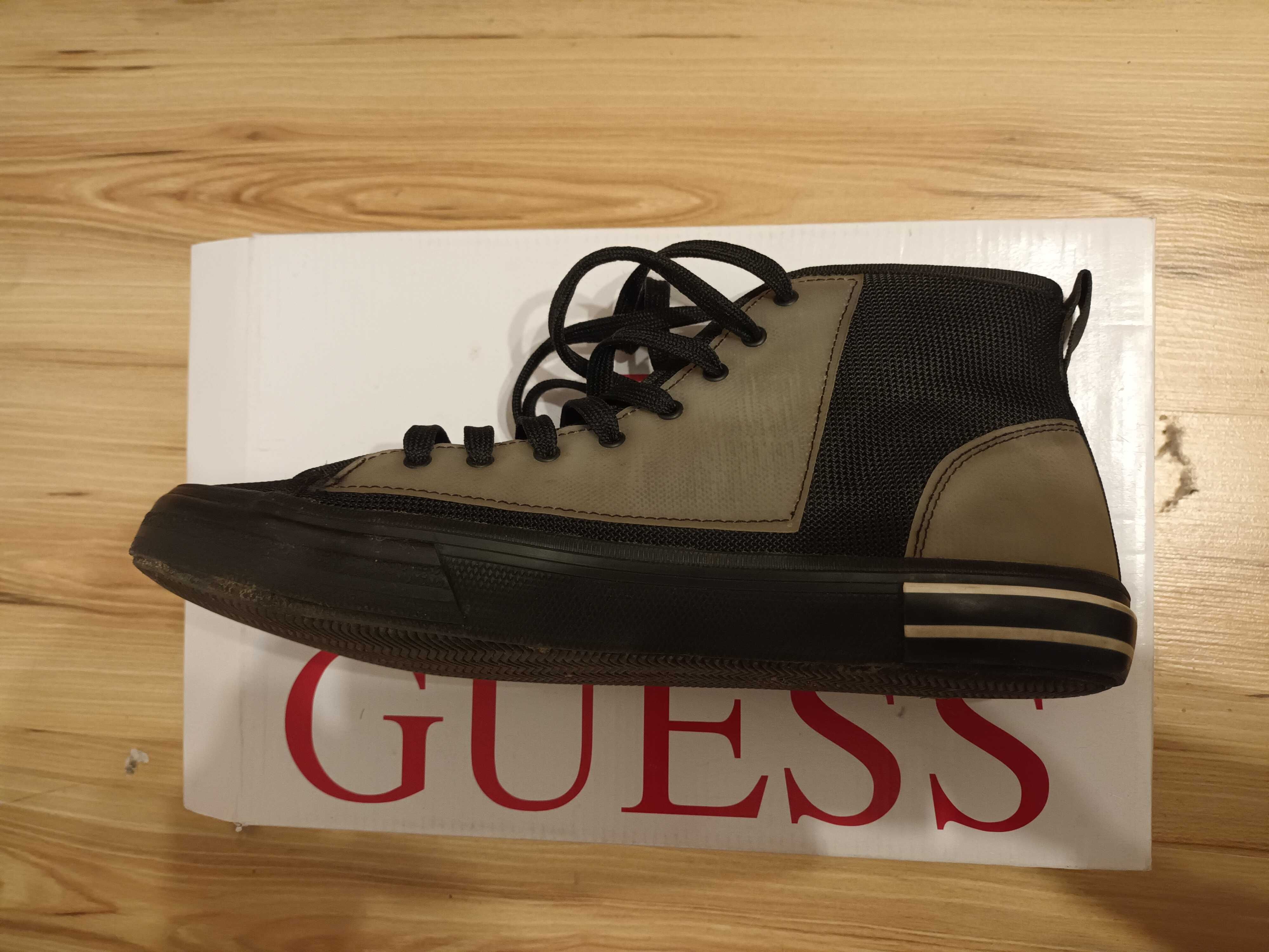 Buty męskie Guess w kartonie rozm 42