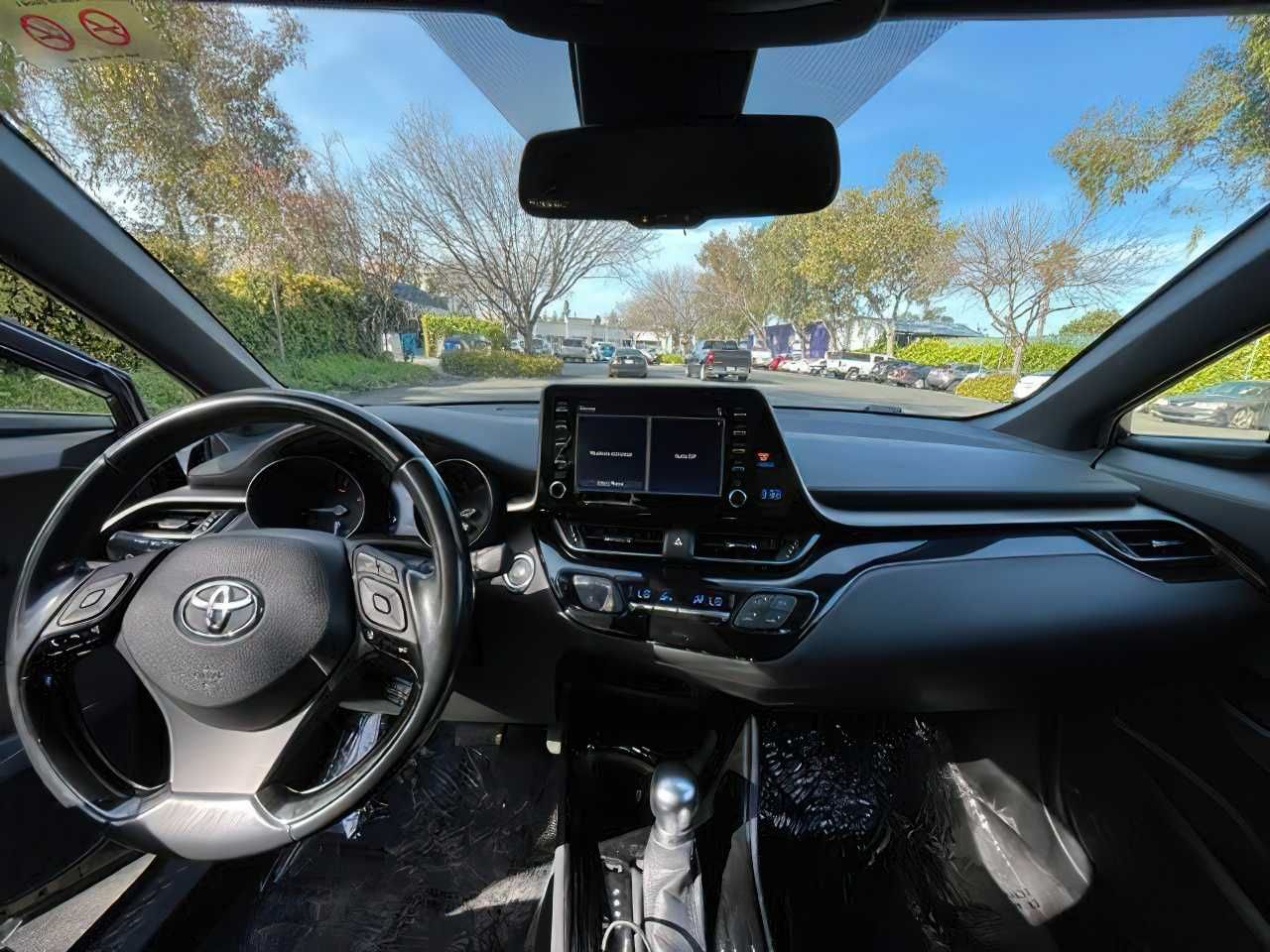Toyota C-HR  XLE 2019