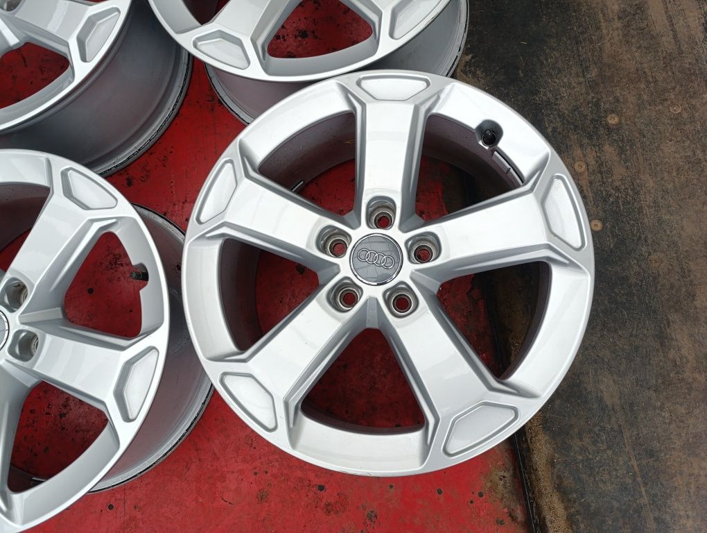 5x112 Felgi Aluminiowe 17 Audi Q2 SQ2 A4 B6 B7 A3 8P 8V ładne 4SZT