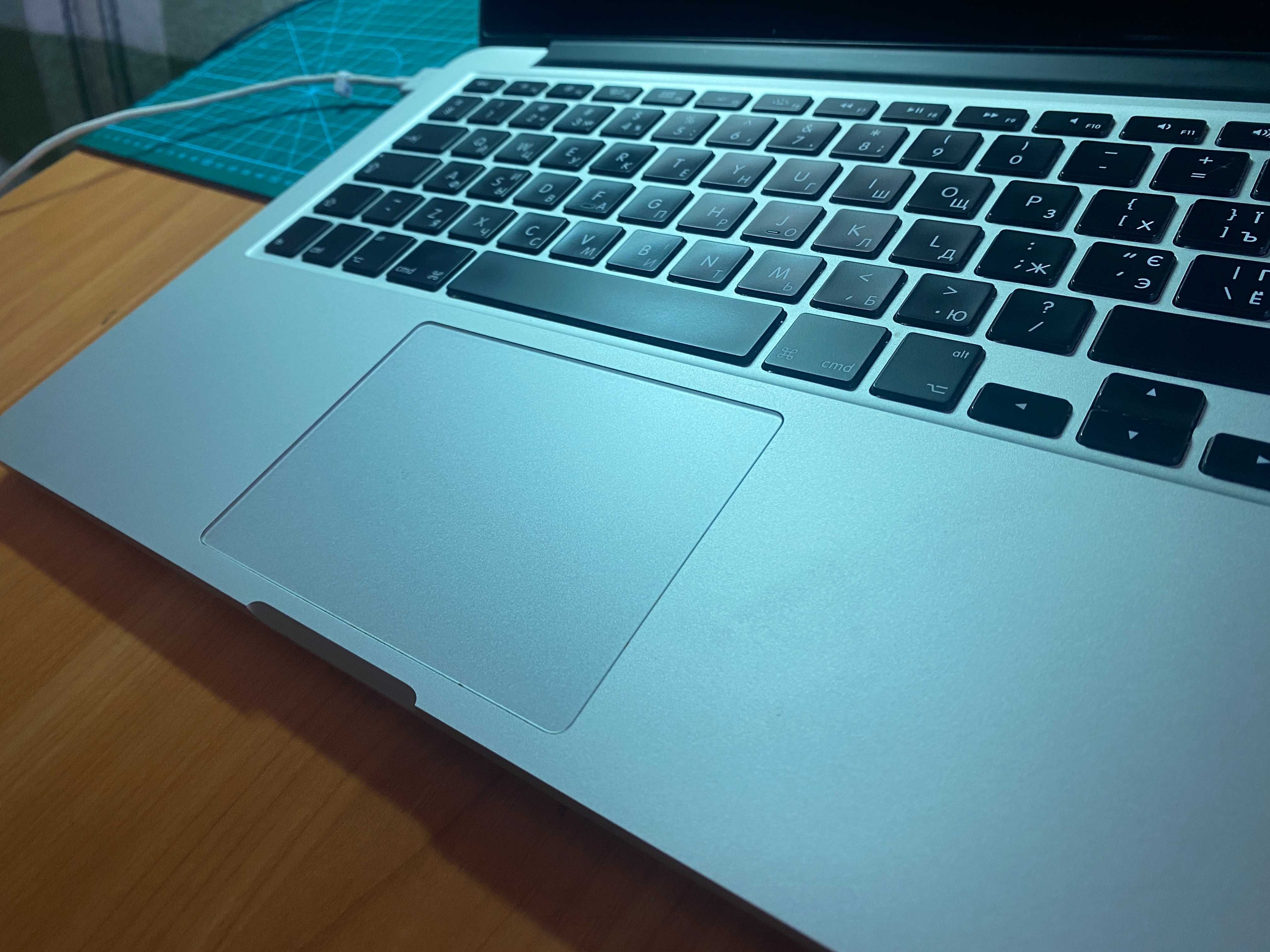 MacBook pro Retina 13” Early 2015 (бита матриця)