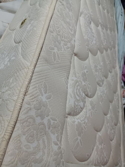 Colchão. Solteiro  ortopedico 9o por2                           casal