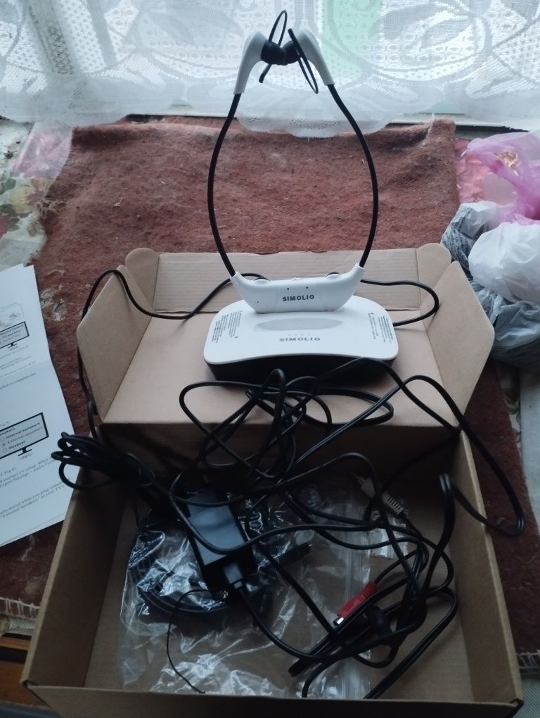 Simolio 2.4Ghz Digital Wireless TV Headset