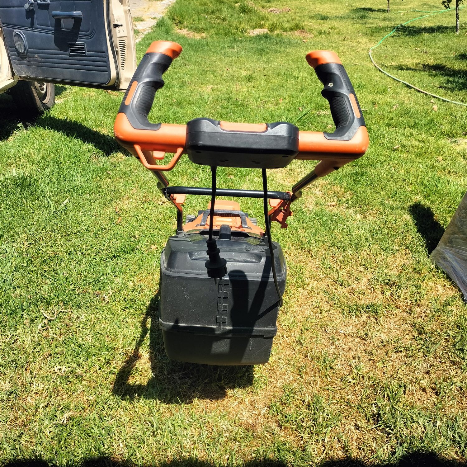 Corta relva elétrico Bosch