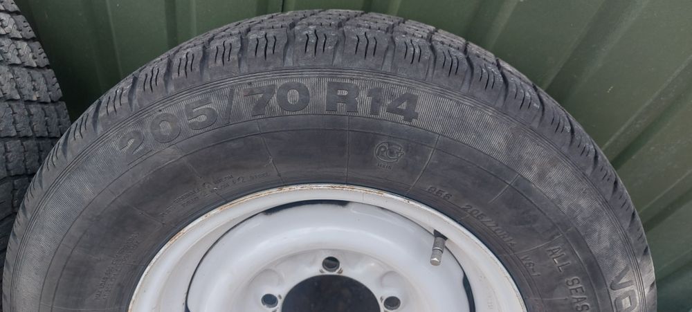 Продам Колёса на ниву волгу.