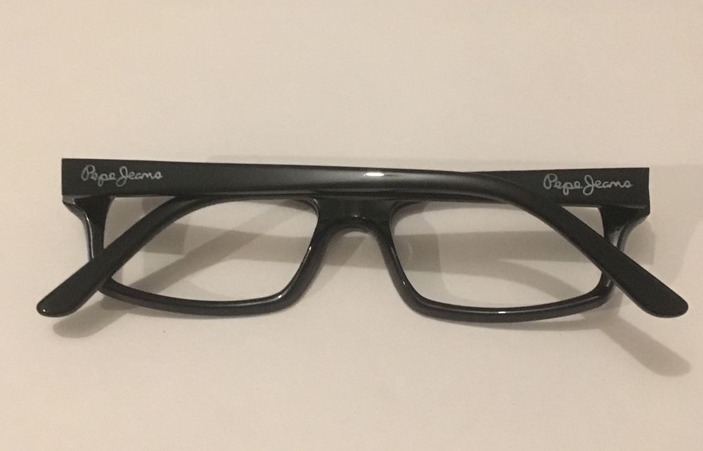 Armação de óculos marca pepe jeans