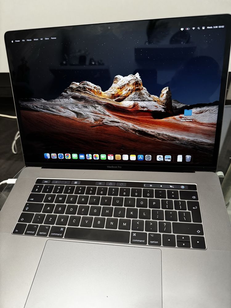 Macbook pro 15. Najlepiej odbior osobosty