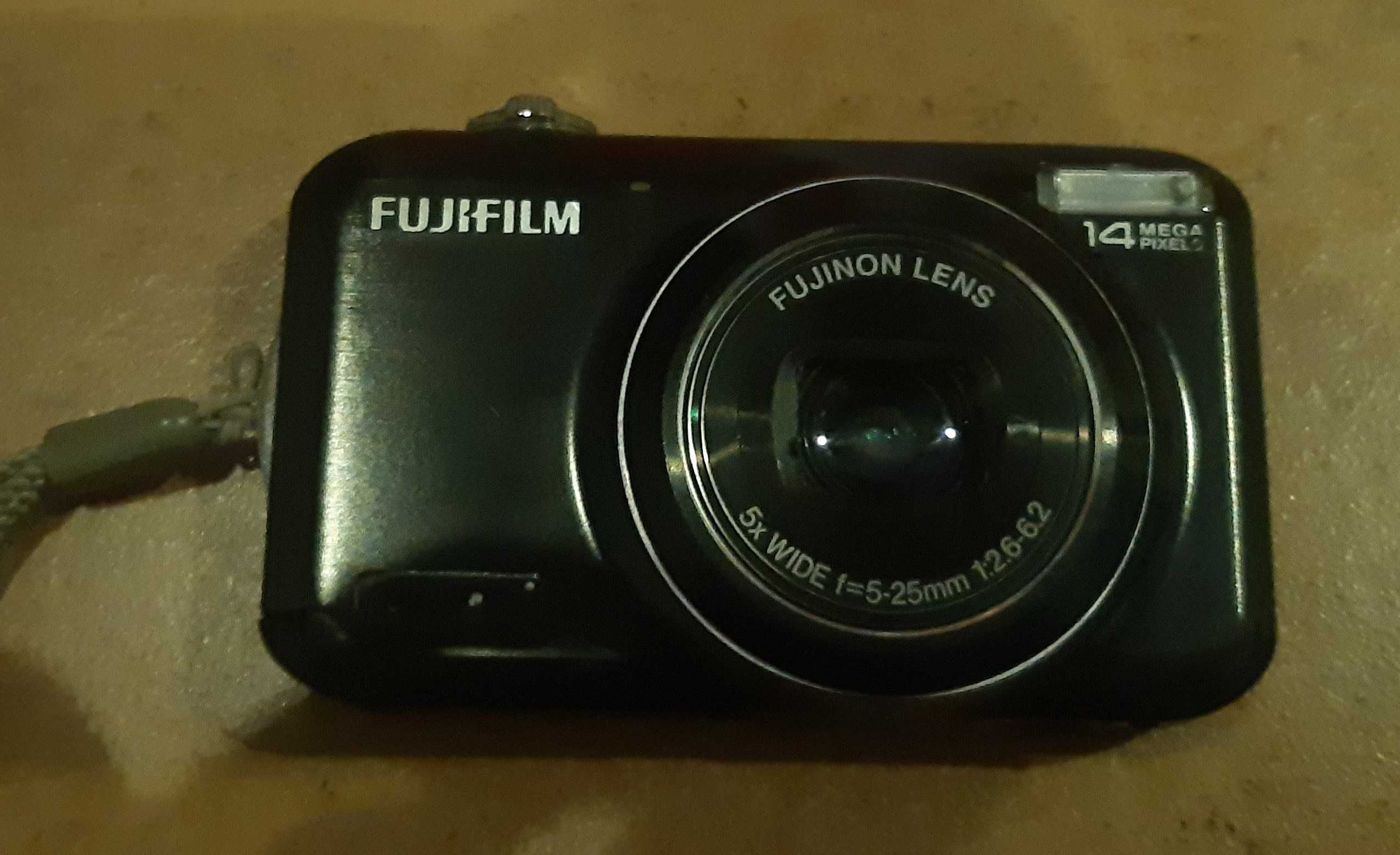 Vendo câmara fotográfica marca FUJIFILM como nova com 14 Megas Pixels