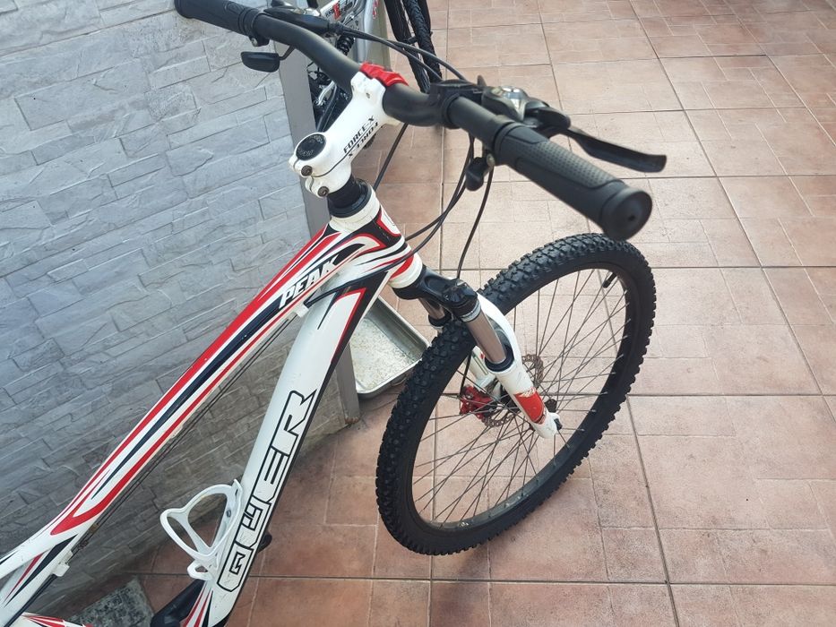 Bicicleta roda 26 quadro M com travão de disco á frente e atrás impecá